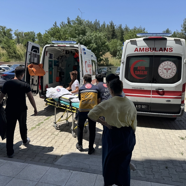 Kahramanmaraş'taki okul saldırısında yaralanan öğrenci ambulans uçakla Anka...