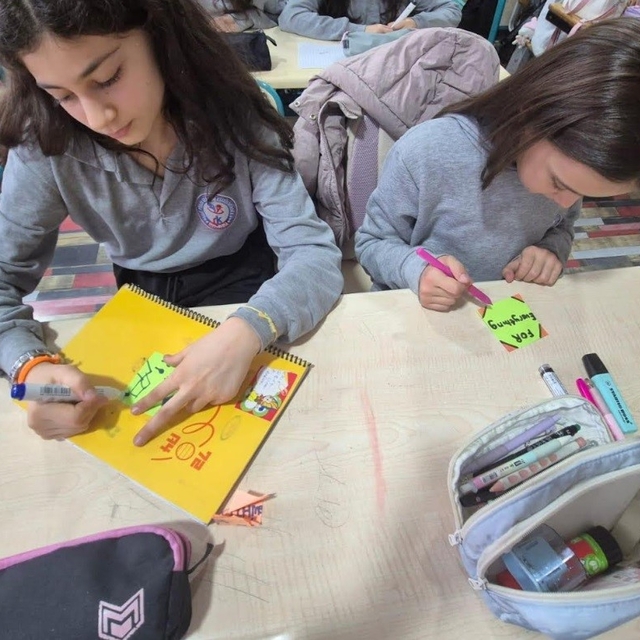 Eğitimde sınırlar kalktı, 7 ülkeden öğrenciler Bursa'dan dünyaya mutluluk k...