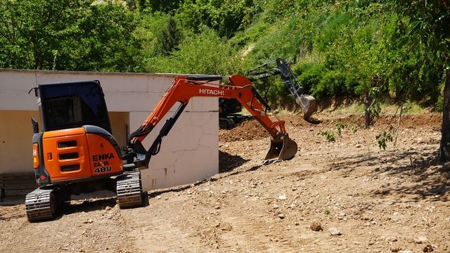 Kahta Belediyesi'nden Ebu Sadık Türbesi'nde kapsamlı peyzaj çalışması