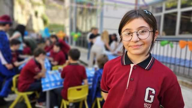 Ortaokul öğrencisi Duru, hobisini yaşıtlarına öğretiyor