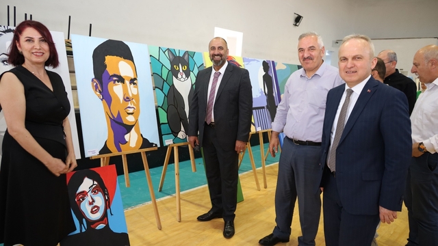 Bafra Fen Lisesi'nde sanat rüzgarı: 106 eser sergilendi