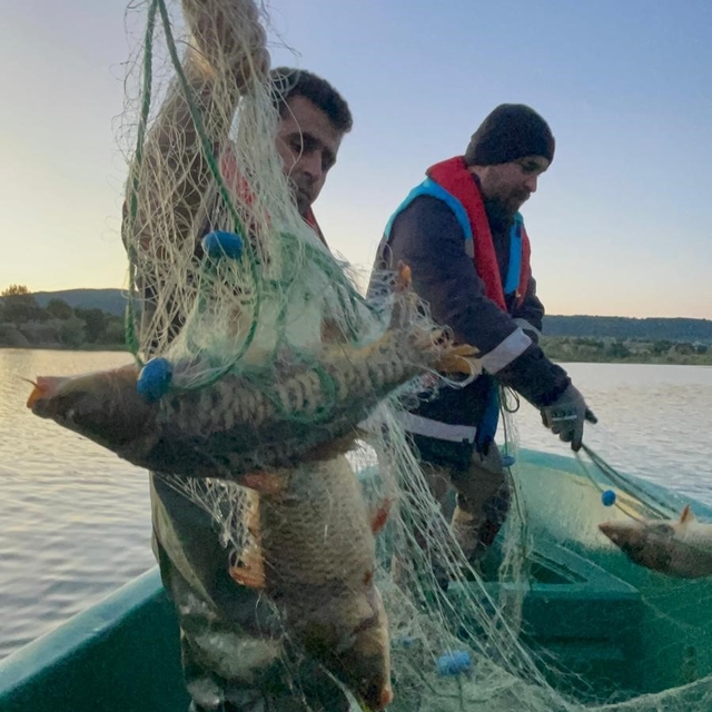 Kastamonu'da baraj gölünde yüzlerce metre hayalet ağ ele geçirildi: 200 kil...