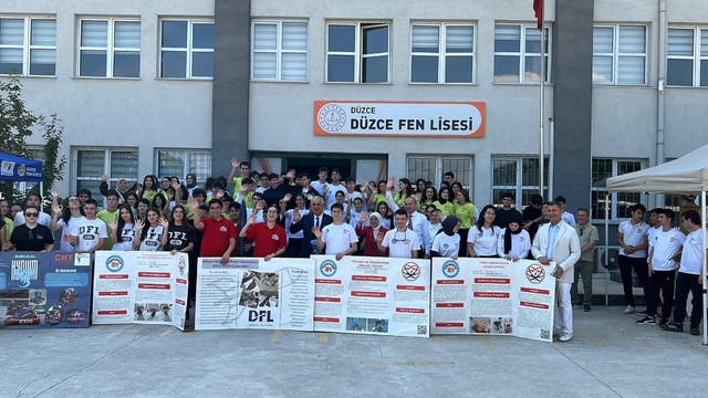 Düzce'de öğrencilerin bilim ve sanat projeleri görücüye çıktı