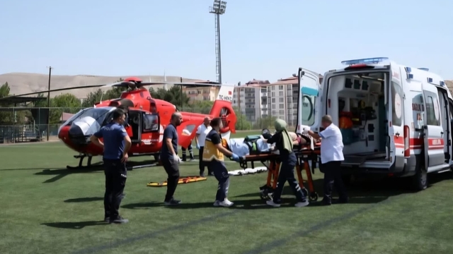 84 yaşındaki hasta ambulans helikopterle Malatya'ya getirildi