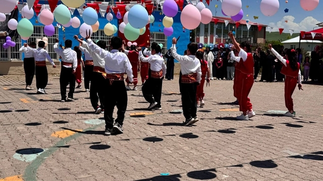 Korkut'ta yıl sonu şenliği coşkusu