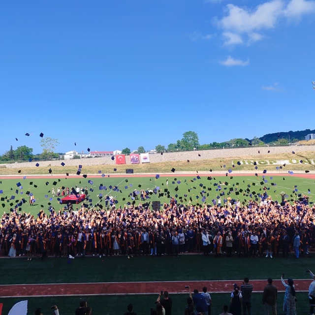 Sinop Üniversitesi'nde mezuniyet coşkusu