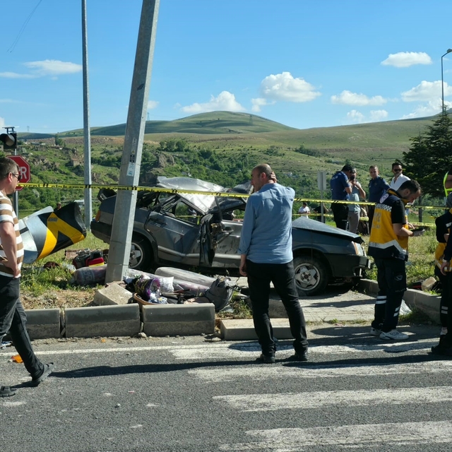 Kayseri'de feci kaza: 2 ölü, 4 yaralı