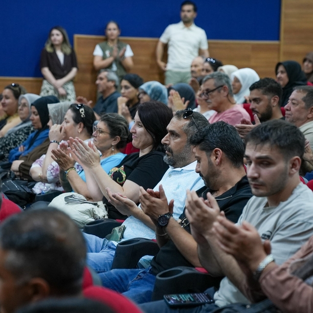 Aliağa Belediyesi Sarı Konutlar'da ikinci etap dönüşümü başlatıyor
130 bağı...