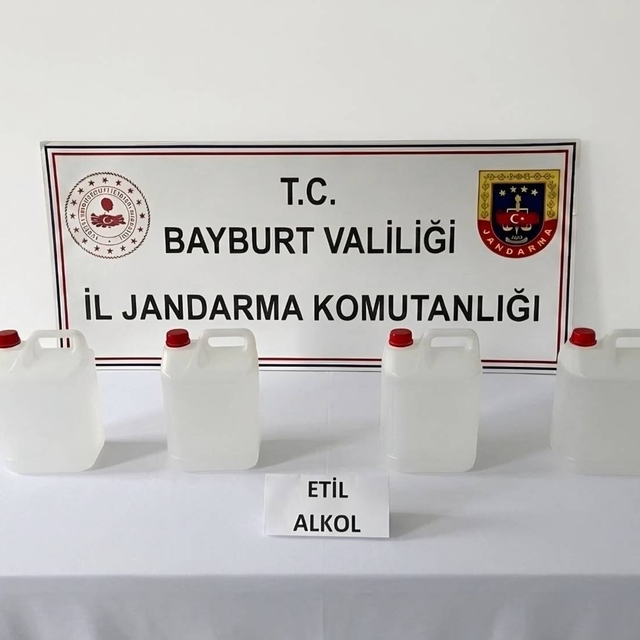 Bayburt'ta 20 litre etil alkol ele geçirildi