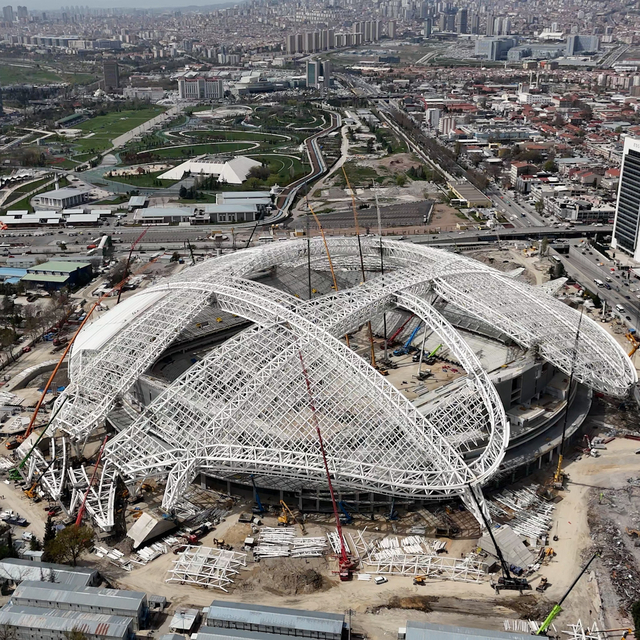 Bakanlar Kurum ve Bak'tan Ankara'daki yeni stadyuma ilişkin paylaşım