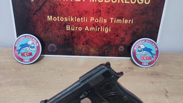 Ruhsatsız tabancayla yakalanan ehliyetsiz sürücüye 240 bin lira ceza