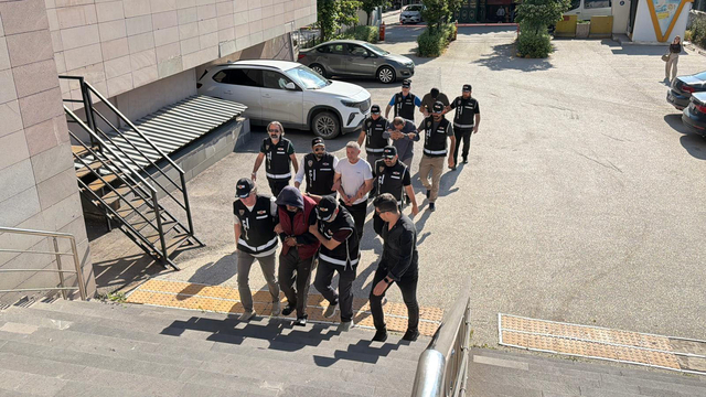 Eskişehir'de 'kaçak akaryakıt' operasyonu; 4 gözaltı