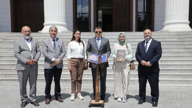 Kütahya Ulu Camii'nde 'Karekodlu Dijital Rehber Sistemi' hizmete girdi