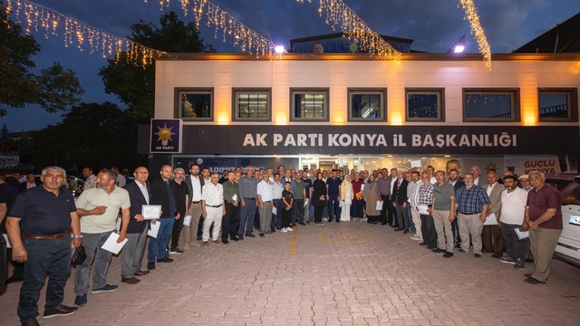 AK Parti Konya'da merkez ilçe mahalle başkanlarıyla istişare toplantısı