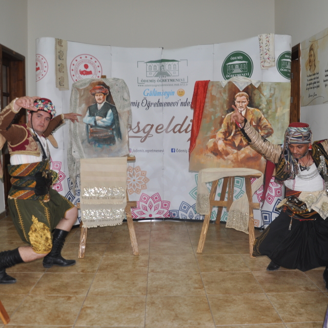 Ödemiş'te "Efelerle Zafere Ödemiş İlkurşun" resim sergisi açıldı