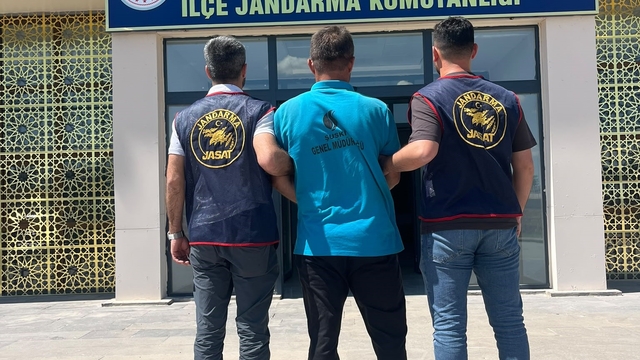 Kılık değiştirerek saklanan cinayet zanlısı yakalandı