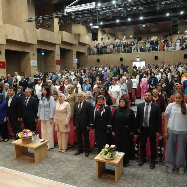 'Nahita'nın Renkleri Defilesi' büyük beğeni topladı