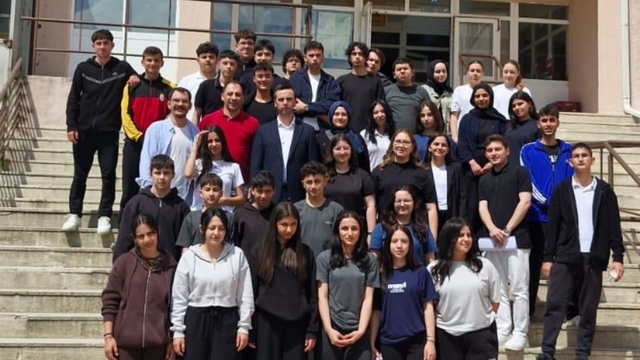 Bilecik'te 2 bin lise öğrencilerine kariyer yolculuğunda güçlü destek