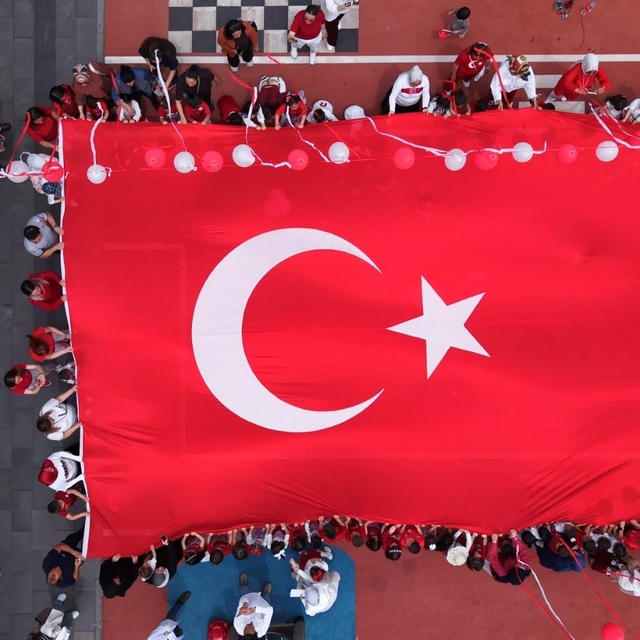 Büyükşehirin çocuk kütüphanesi miniklerinden a milli takıma yürekleri ısıta...