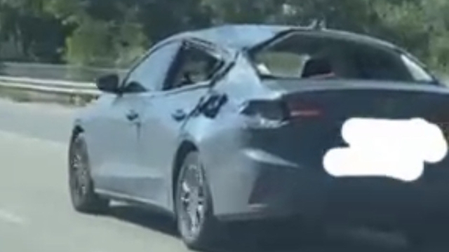 Trafikte hasarlı şekilde ilerledi
