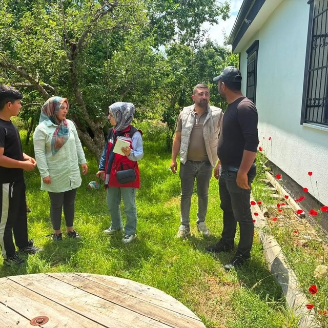 Selden etkilenen Gümüşler beldesine psikososyal destek