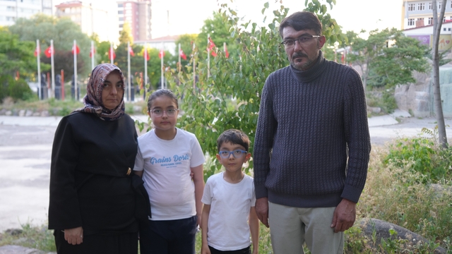Hem evladını kaybetti hem 2,7 milyon lira borçlu çıktı
Kızını kaybeden aileye milyonluk geri ödeme talebi
Niğde Belediyesi'nden açıklama:
"Oluşan farkın geri tahsil edilmesi belediyenin tercihi değil, kesinleşen yargı kararlarının uygulanmasından kaynaklanan yasal bir zorunluluk"