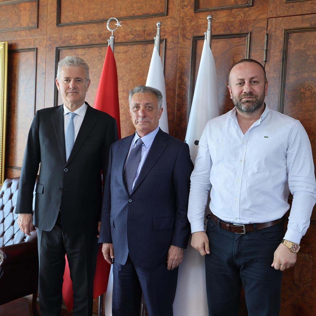 Altay'da güneş açtı