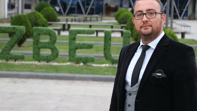 Uzmanından korkutan 'yapay zeka' uyarısı: "Sesinizi kopyalayıp, ailenizi arıyorlar"
BEUN Karaelmas Siber Güvenlik Uygulama ve Araştırma Merkezi Müdürü Dr. Öğretim Üyesi Semih Çakır:
"Siber suçlular artık teknolojiyi psikolojik manipülasyonla birleştiriyor"