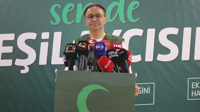 Yeşilay İzmir Şube Başkanı Yahşi'den 'bağımlılık' vurgusu: "Hiçbir çocuk vatan toprağından kopmasın"
Dr. Yahşi, 2026 Bağımsızlık Yılı'nı değerlendirdi
