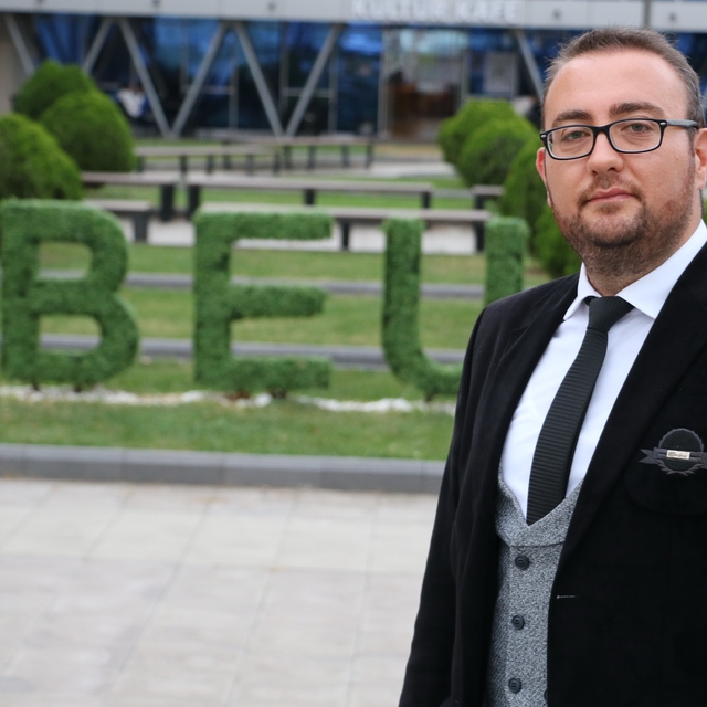 Uzmanından korkutan 'yapay zeka' uyarısı: "Sesinizi kopyalayıp, ailenizi ar...