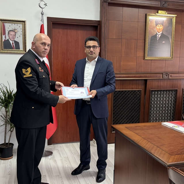 Başarılı jandarma personellerine başarı belgesi