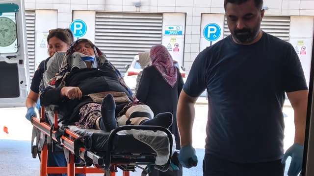 Park halindeki otomobile çarpan ATV'nin sürücüsü yaralandı