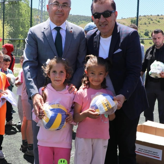 Gaziköy'e spor desteği
