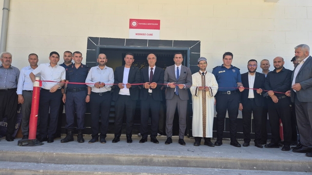 Yavuzeli Merkez Camii Cuma namazıyla ibadete açıldı