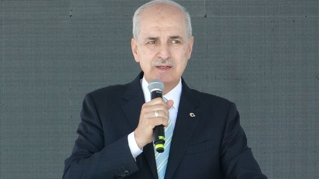 TBMM Başkanı Kurtulmuş: "Bir asır evvel bize hasta adam diyenler bugün kendileri hasta adam haline gelmişler ve Türkiye'den medet umar hale gelmişler"
TBMM Başkanı Numan Kurtulmuş, Türklerin Rumeli'ye ilk geçişlerinin 672'nci yıl dönümü kutlamalarında konuştu
"Türkiye'ye karşı düşmanca tavırlar içerisinde olanlara da her şekilde hazırlıklı olduğumuzu ve asla Türkiye'nin düşmanlarına fırsat bırakmayacağımızı bir kere daha ifade etmek istiyoruz"
"Gazi Süleyman Paşa, Yakup Bey ve arkasında isimlerini bilmediğimiz nice akıncılar buraya adım attıkları anda İstanbul'un fethinin de gerçekleşeceğini cümle aleme göstermiş oldular"
Numan Kurtulmuş, Dünya Kupası'nda milli takıma başarılar diledi