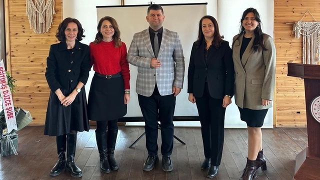 Yapılan çalışmalar meyvesini verdi
Çilimli'nin eğitim hamlesine üstün başarı ödülü