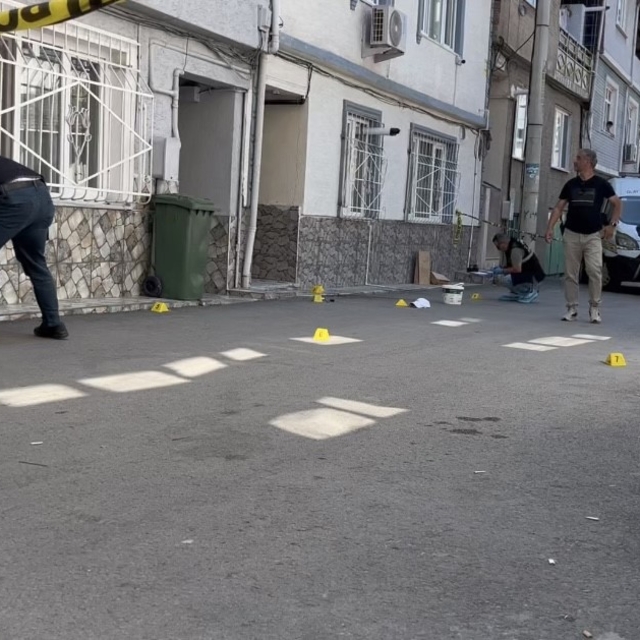 Bursa'da sokak ortasında kurşun yağmuruna tutulan şahıs ağır yaralandı