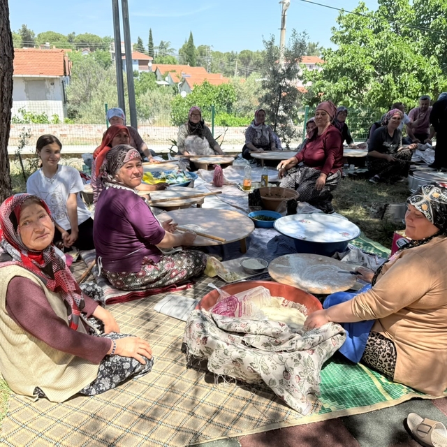Gördes Huzurevi'nden milli takıma yürekten destek