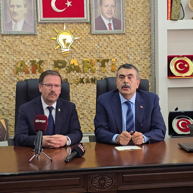 Bakan Tekin: "Derslik başına düşen öğrenci sayısı Türkiye genelinde 20'li r...