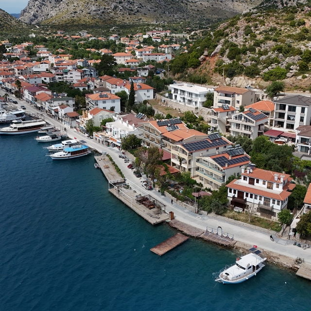 Bozburun sahili yeni yüzüne kavuştu