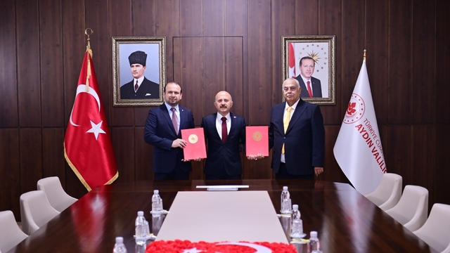 Aydınlı hayırseverden sağlık yatırımı
Aile Sağlığı Merkezi ve 112 İstasyonu için imzalar atıldı