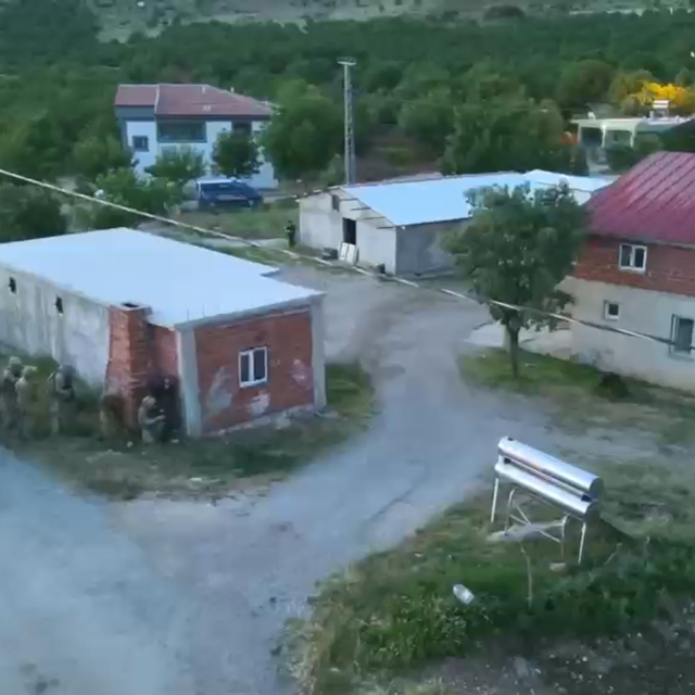 'Kasten öldürme' suçundan hükümlü 2 firari yakalandı
