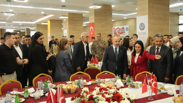 80 ilden gazi ve şehit yakınları Şırnak'ta bir araya geldi