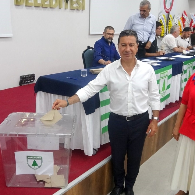 Muğlaspor'da Başkan Kıyanç güven tazeledi