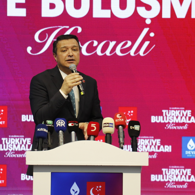 Babacan ve Arıkan, Kocaeli'de "Türkiye Buluşmaları" programında vatandaşlar...