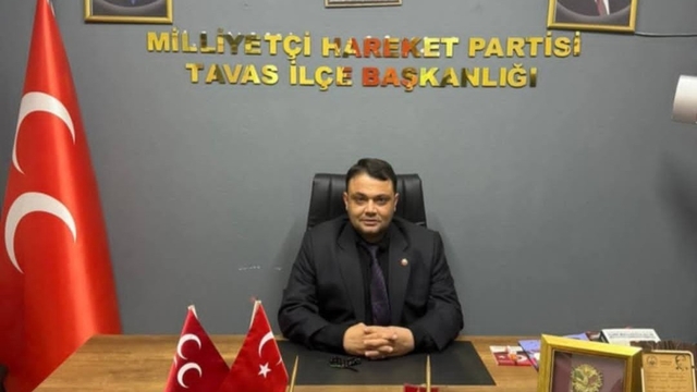 Denizli MHP'de 2 ilçe başkanı görevinden istifa etti