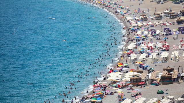 Turizmde 'altın sezon' başladı; hedef 40 milyon turist