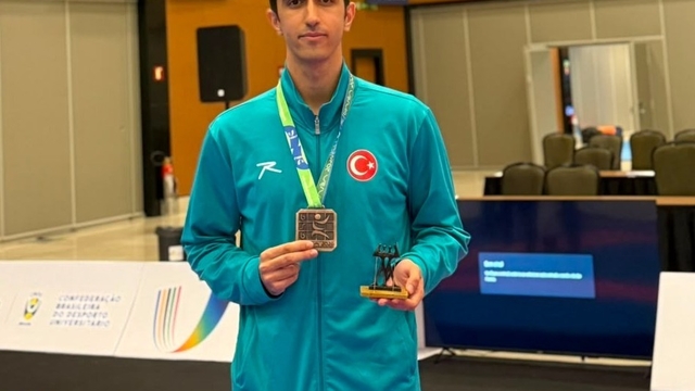 Denizlili Batuhan karate dünya üçüncüsü oldu