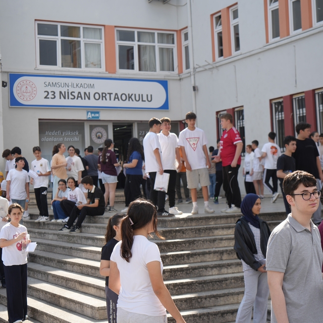 Samsun'da binlerce öğrencinin LGS heyecanı