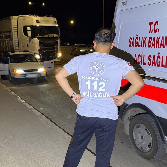 Aldığı maddenin etkisiyle baygın bulunan sürücü ekipleri harekete geçirdi